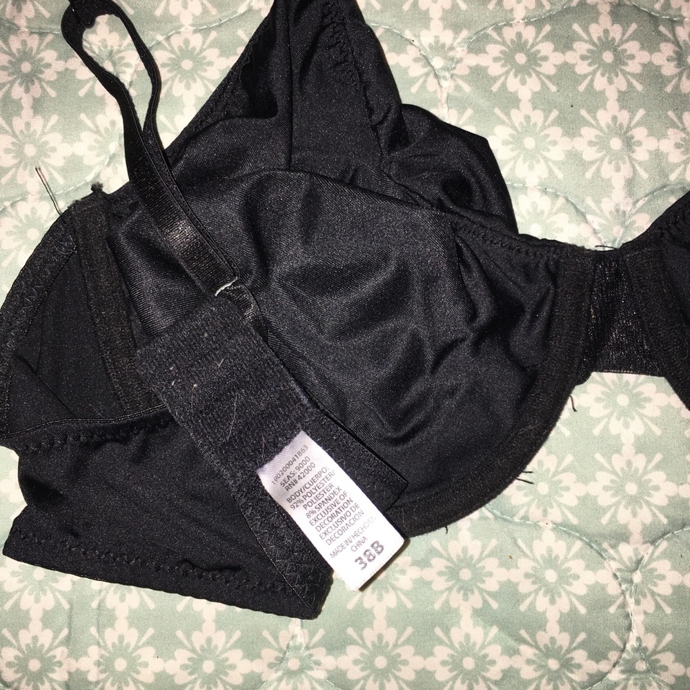 Bras - Picture 7 of 7